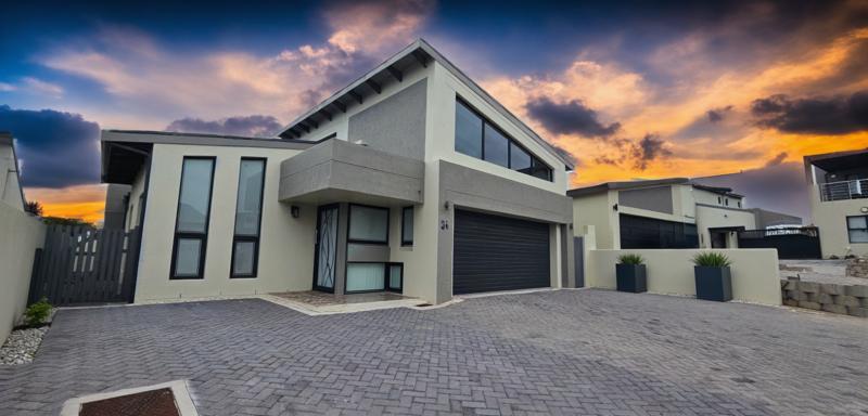 3 Bedroom Property for Sale in Sunset Estate Western Cape